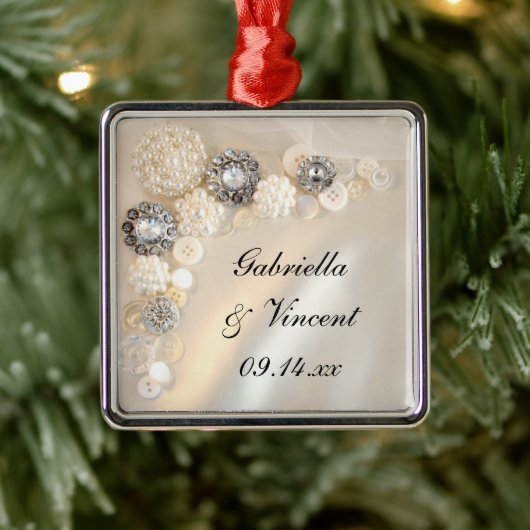 白フェイク真珠とダイヤモンドのボタ結婚ン メタルオーナメント (ツリー)