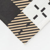 白ベージュと濃い紫の格子模様 フリースブランケット (角)