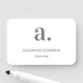 白ミニマル灰色の従業員 名札 (インサイチュ)