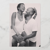 白ミニマル鉛直文字の銀結婚箔 箔招待状 (裏面)