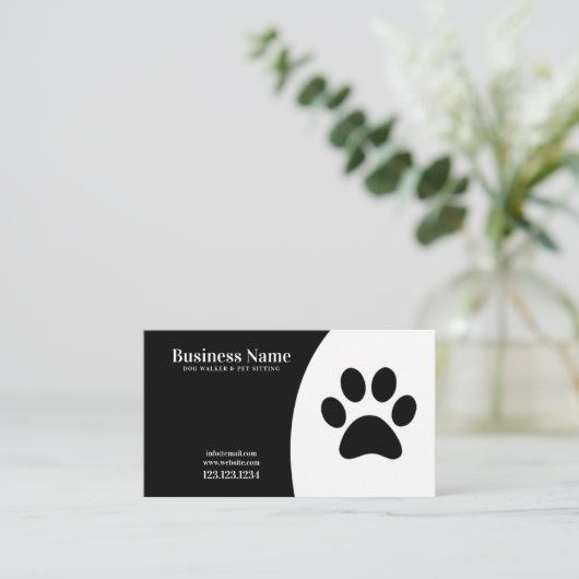 白モダンと黒の手跡犬歩く 名刺 (スタンド正面)