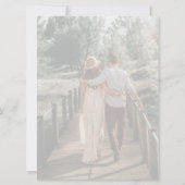 白モダンセージ緑の新鮮な春の写真結婚 招待状 (裏面)