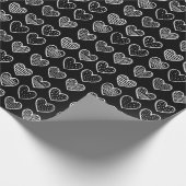 白モダンハートオン黒ハッピーバレンタインデー ラッピングペーパー (角)