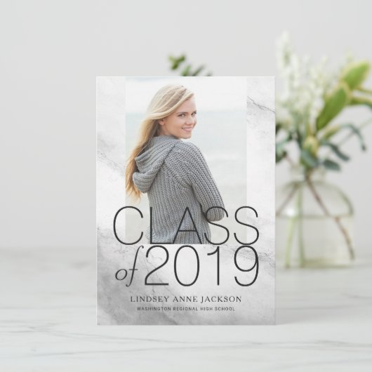 白モダン大理石積み文字卒業写真 案内状 (スタンド正面)