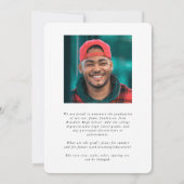 白モダン文字オーバーレイ2枚の写真卒業 案内状 (裏面)