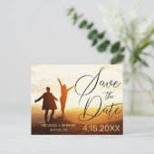 白モダン文字フォトウェディング日付の保存 案内ポストカード (スタンド正面)