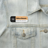 白モダン桃ブラック従業員会社ロゴ 名札 (インサイチュ)