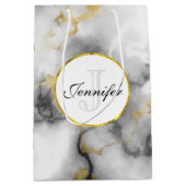 白モダン灰色の大理石と金ゴールドリボンモノグラム ミディアムペーパーバッグ (正面)