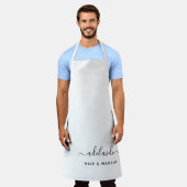 白モダン美容師メイクアップアーティストサロン名 エプロン (着用した状態)