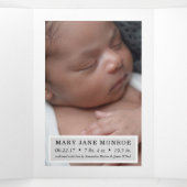 白モダン色6フォトコラージュベビー誕生 三つ折り案内状 (内部中)