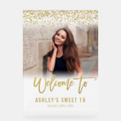 白モダン金ゴールドグリッターSweet 16フォトウェルカム アクリルサイン (正面)