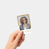 白モダン金ゴールド社員の写真と会社のロゴ バッジ (手持ち)