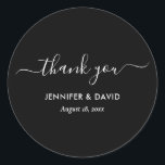 白モダン黒のステッ結婚カー ラウンドシール<br><div class="desc">モダンカスタム結婚モダンフォントを使った黒と白ののステッ感謝していカー。一致する項目が使用可能。</div>