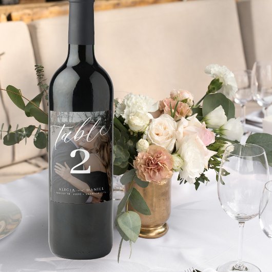 白モダン黒エレガントの表の番号(写真) ワインラベル