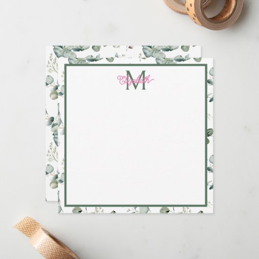 白モノグラムにピンク離れの花と緑の花 ノートカード (正面/裏面インサイチュ)