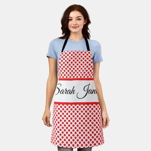 白モノグラムのスタイリッシュの赤の水玉模様 エプロン (着用した状態)