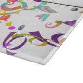 白上のカラフルな紙吹雪のトス カッティングボード (角)