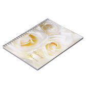 白人のクリーム色のバラのウェディングプランナー ノートブック (左側)