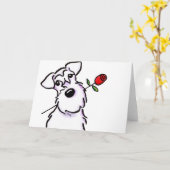 白人のシュナウツァーの恋人は上がりました カード (黄色い花)