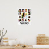 白卒業式K-12フォトコラージュ黒文字 ポスター (キッチン)