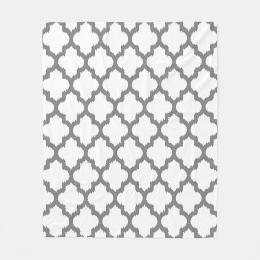 白及びグレーのイカットクローバー残響型 フリースブランケット (正面)