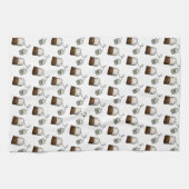 白地にクセのあるティーバッグの模様 キッチンタオル (横)