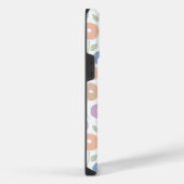 白地にパステルカラーのもふもふお花の繰り返しパターン iPhoneケース (右側面)