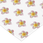 白地にピンクのプルメリアの花 テーブルクロス (アングル)