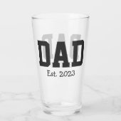 白地に太字のブラックテキストで「Dad Established」 タンブラーグラス (裏面)