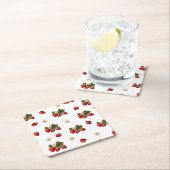 白地に花の咲くイチゴの紙コースター スクエアペーパーコースター (インサイチュ)