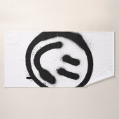 白地に黒い落書きの笑顔顔の絵文字 バスタオル (バスタオル)