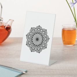 白地に黒の曼荼羅 台座サイン
