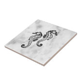 白大理石にシーホース タイル (側面)