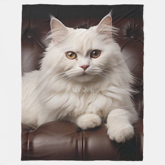 白威厳のある猫 フリースブランケット (正面)