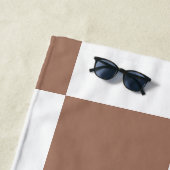 白市松模様にとモカ・ムースの模様 ビーチタオル (インサイチュ)