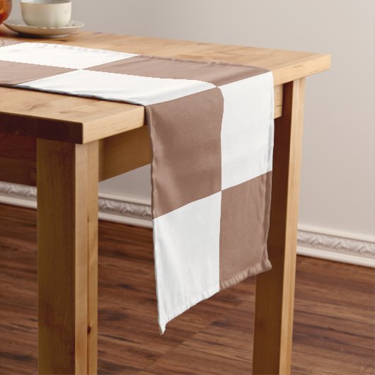 白市松模様にとモカ・ムースの模様 ロングテーブルランナー (インサイチュ)