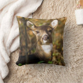 白後につかれたシカの装飾用クッション クッション (ブランケット)