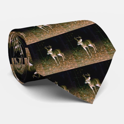 白後につかれた木びき台のシカ ネクタイ (ロール)