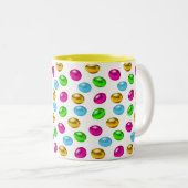 白数々の色の復活祭の卵 ツートーンマグカップ (正面右)