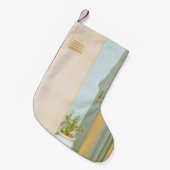 白木の横にセラミック花瓶を配した緑の植物  スモールクリスマスストッキング (正面 (吊り時))