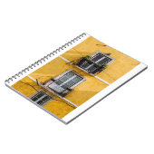白木製窓パネル及び黄絵を描色壁 ノートブック (左側)