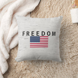 白樺にFREEDOMの文字が入ったアメリカ国旗 クッション