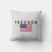 白樺にFREEDOMの文字が入ったアメリカ国旗 クッション (正面)