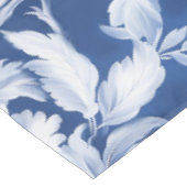 白淡い色の/青の繰り返しバラパターン テーブルクロス (アングル)