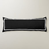 白無地のクラシックトリム付き黒 ボディピロー (正面)