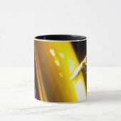 白熱［赤熱］光を放つなカマキリ マグカップ (中央)