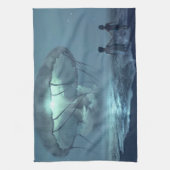 白熱［赤熱］光を放つ海ビーチ青 キッチンタオル (縦)