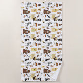 白犬のパターン ビーチタオル (正面)