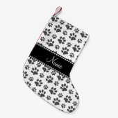 白犬の足跡パーソナライズされたに名前を付ける スモールクリスマスストッキング (正面 (吊り時))