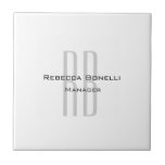 白独占的ユニーク灰色モノグラムモダン タイル<br><div class="desc">フォント、背景画像と色、文字キャラクターを簡単に変更できる。</div>